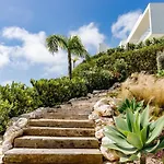 Alcazaba Lagoon With Private Beach, Pools, Gym, Sauna, Hot Tub & Fully Equipped Kitchen Apartamento *
