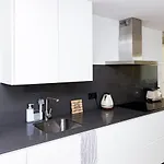 Alcazaba Lagoon With Private Beach, Pools, Gym, Sauna, Hot Tub & Fully Equipped Kitchen Casares