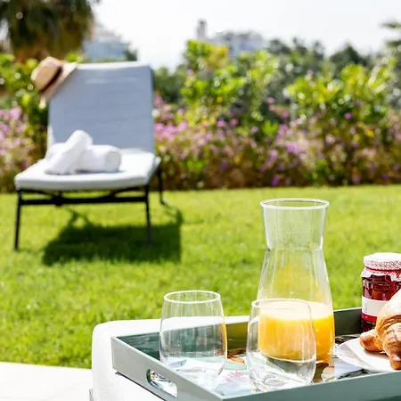 Alcazaba Lagoon With Private Beach, Pools, Gym, Sauna, Hot Tub & Fully Equipped Kitchen Apartment