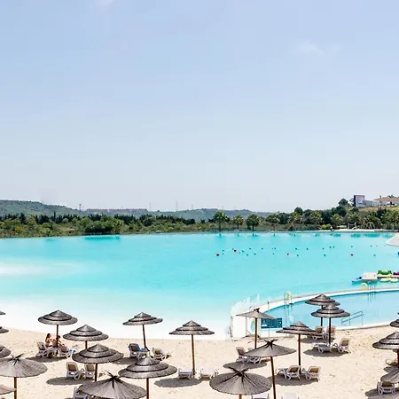 Apartment Alcazaba Lagoon With Private Beach, Pools, Gym, Sauna, Hot Tub & Fully Equipped Kitchen Casares