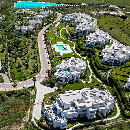 Alcazaba Lagoon With Private Beach, Pools, Gym, Sauna, Hot Tub & Fully Equipped Kitchen